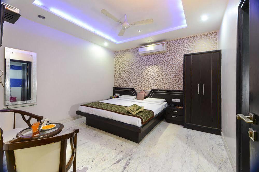 Star Hotel Агра Экстерьер фото
